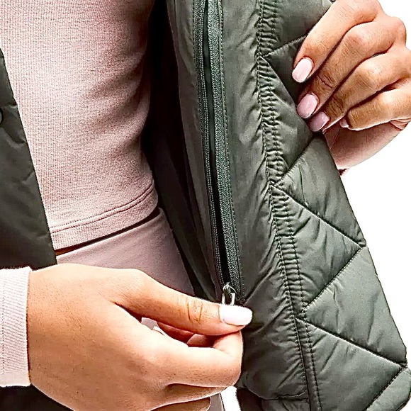 Lululemon Wonder Puff - Picture 8 of 10